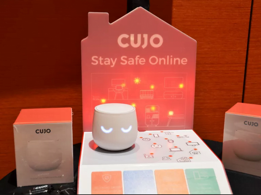 1 11 - Modeme Bağlanabilen 'CUJO' Akıllı Güvenlik Duvarı