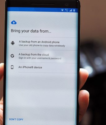 Uygulamalar ve Ayarlar Yeni Bir Android Telefona Nasıl Geri Yüklenir?