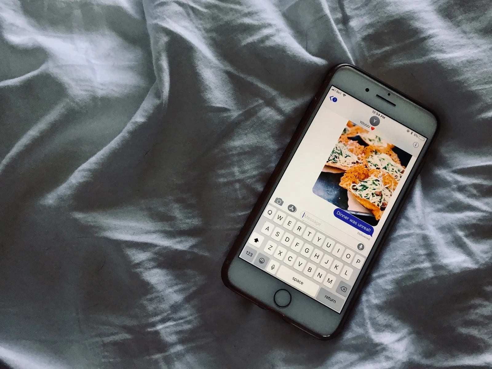 iPhoneda Mesajlarda Gönderilen Resimleri ve Videoları Tek Seferde Kaydetme kapak - iPhone'da Mesajlarda Gönderilen Resimleri ve Videoları Tek Seferde Kaydetme!