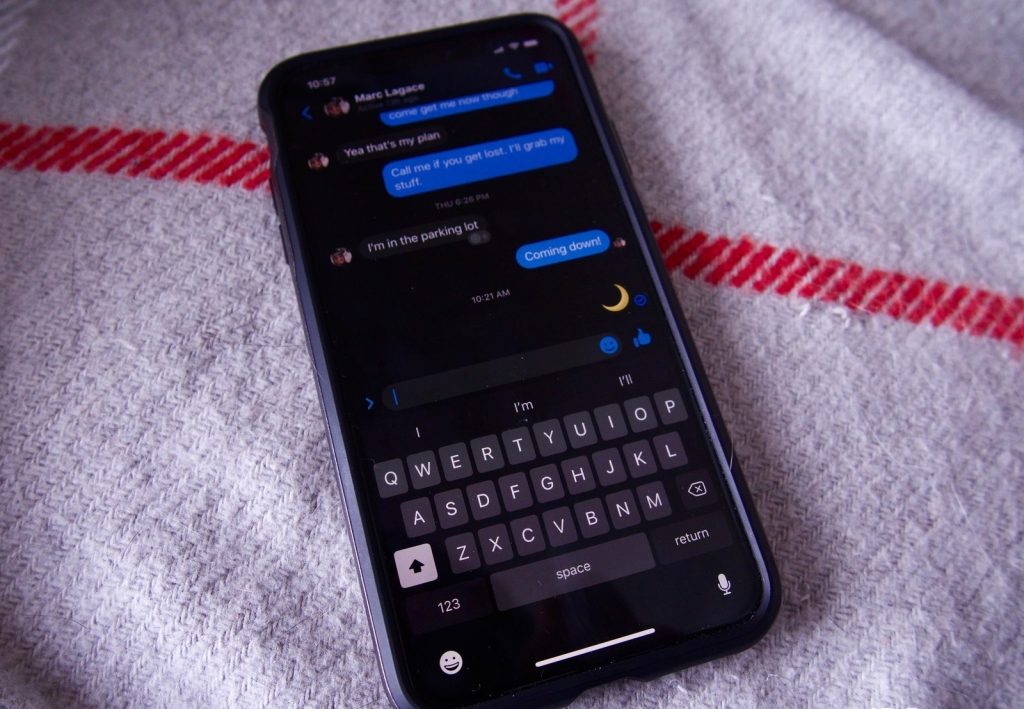 Facebook Messengerda Gizli Koyu Mod Dark Mode Nasıl Etkinleştirilir kapak