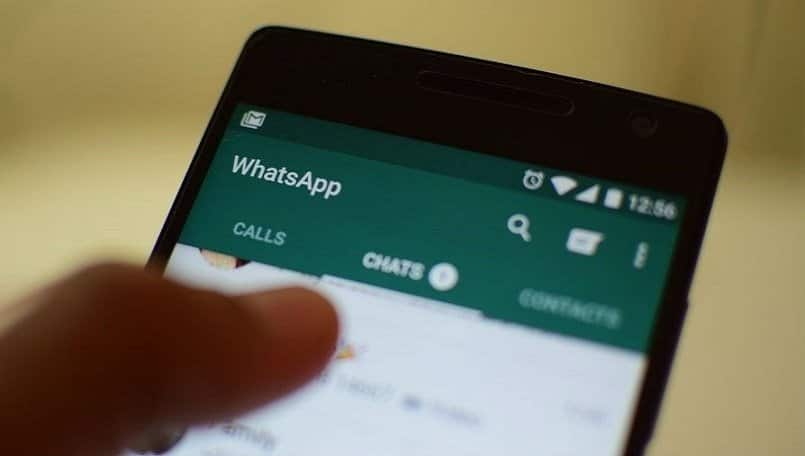 WhatsApp Mesajlarını ve Eklerini Diğer Kişilere İletme Yönlendirme kapak