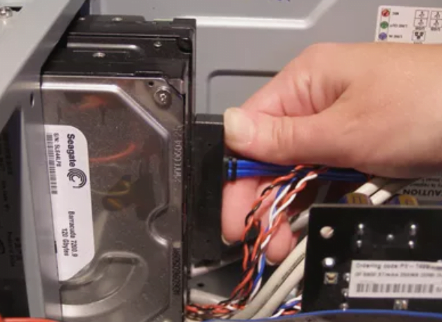 kasakablo 5 - Bilgisayar Güç Kablolarını Kontrol Edin ve Düzenli Yerleştirin!