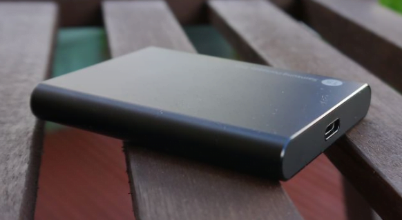 Samsung Portable SSD T5 İncelemesi port 3 - Samsung Portable SSD T5 İncelemesi