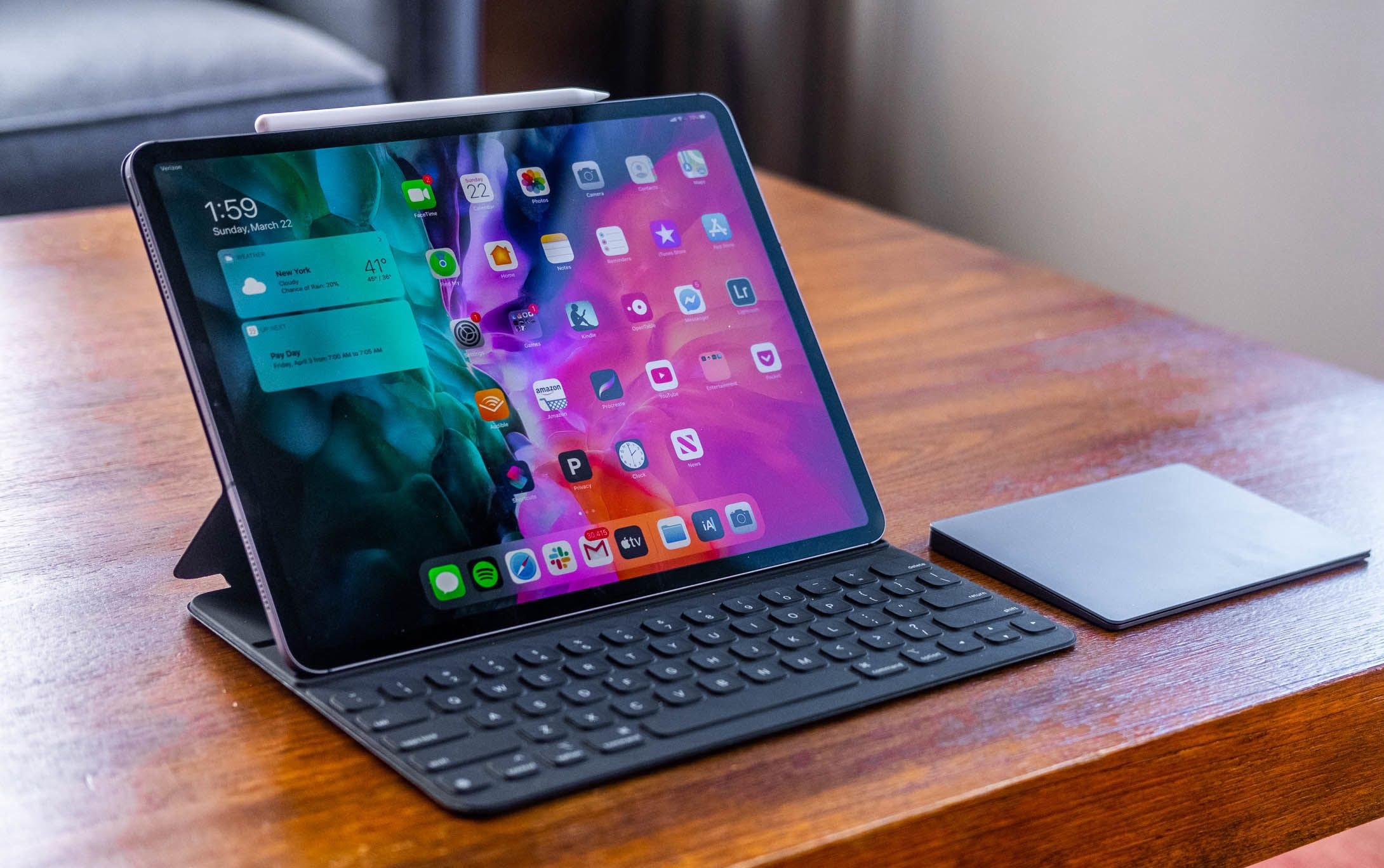Apple iPad Pro 12.9 incelemesi on gorsel - Apple iPad Pro 12.9 İncelemesi