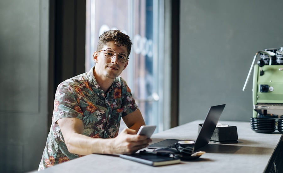 Isletmeniz Clubhousea Katilmali mi kapak - İşletmeniz, Clubhouse'a Katılmalı mı?