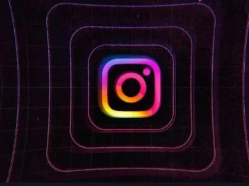 2 10 - Instagram Artık Hikayeler İçin Otomatik Altyazı Etiketleri Ekliyor