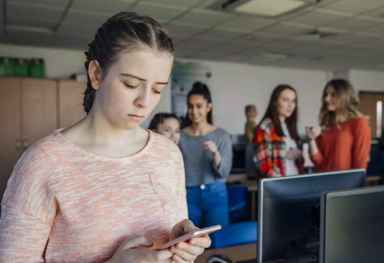 instagram-zorbalik-dmlerini-gelen-kutunuzdan-nasil-uzak-tutuyor-3 instagram zorbalik dmlerini gelen kutunuzdan nasil uzak tutuyor 3 - Instagram Zorbalık DM'lerini Gelen Kutunuzdan Nasıl Uzak Tutuyor?