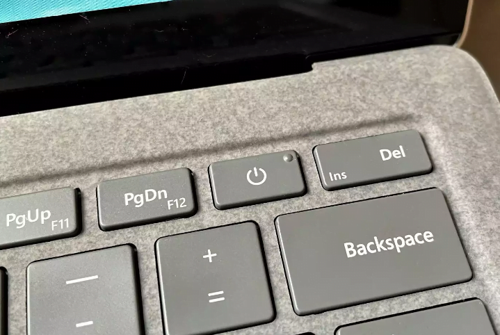 microsoft surface 4 nasil kilitlenir 1 - Microsoft Surface 4 Nasıl Kilitlenir?