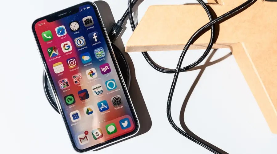 iPhoneda Ekran Kaydi Alma Ekran Kaydini Bulma veya Duzenleme kapak - iPhone'da Ekran Kaydı Alma, Ekran Kaydını Bulma ve Düzenleme