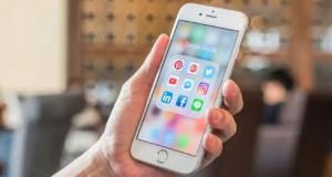 iPhone'daki Uygulamaları Klasörler Halinde Düzenleme