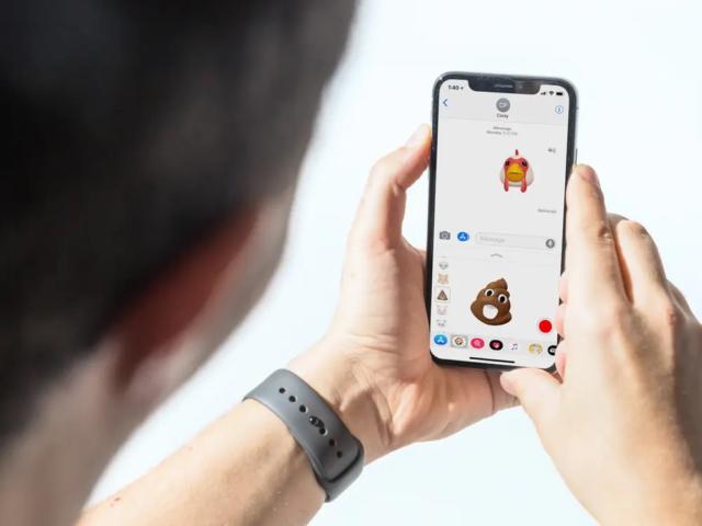 iPhone'da Yeni Memoji Oluşturma ve Gönderme