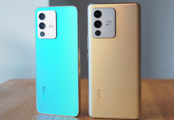 renk değiştiren telefon