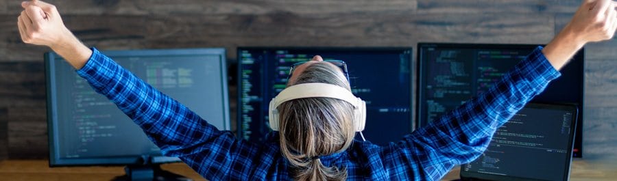 uzaktan calisma resim 3 - Uzaktan Çalışma için Gerekli Materyaller Nelerdir?