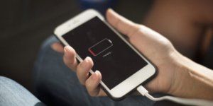 telefon sarj ederken kılıf çıkarmak