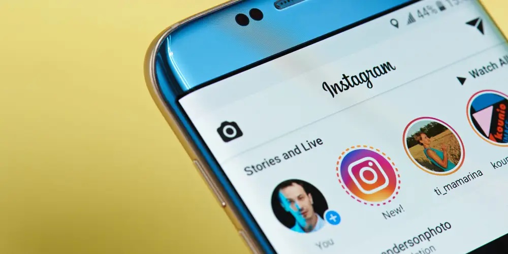 Instagram'da Bir Gönderiyi Hikayeler'de Paylaşma
