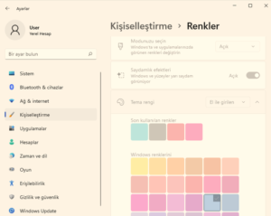 Ardından Kişiselleştirme seçeneğine tıklayın. Gelen ekranda renkler seçeneğine tıklayın.