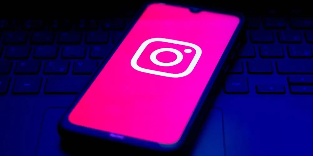 Instagram Hikayelerini iPhone veya Android Telefona İndirme