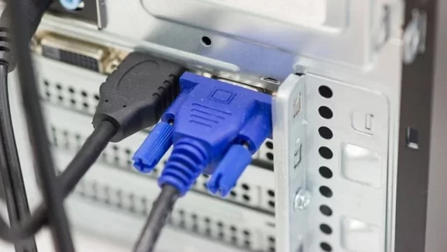 Laptop VGA Çalışmıyor Sorunu baglantiyi kontrol edin e1683821712487 - Laptop VGA Çalışmıyor Sorunu