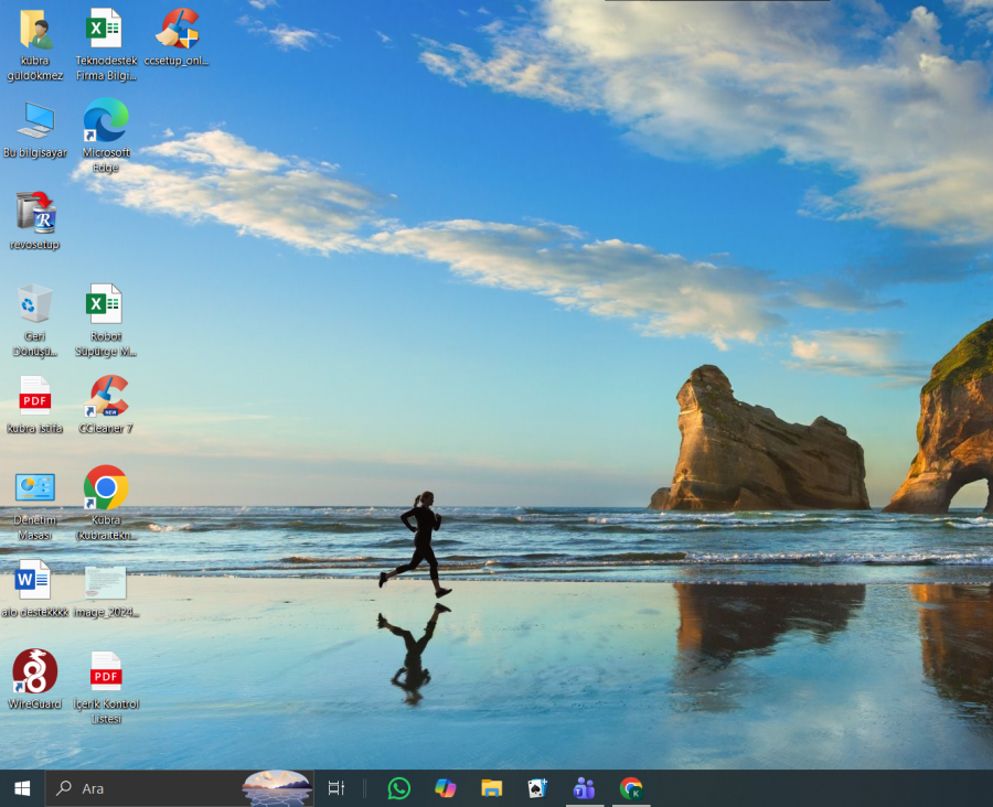 Windows 11 Görev Çubuğuna Ayırıcı Ekleme Windows 11 Görev Çubuğuna Ayırıcı Ekleme