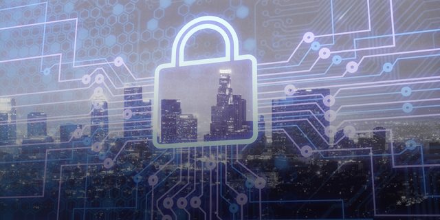 Bilgisayar ağında güvenlik duvarı ve güvenlik önlemleri.