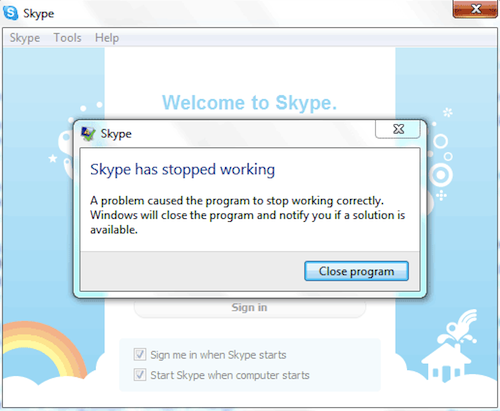 Bir bilgisayar ekranında Skype logosu ve bir çözüm simgesi.