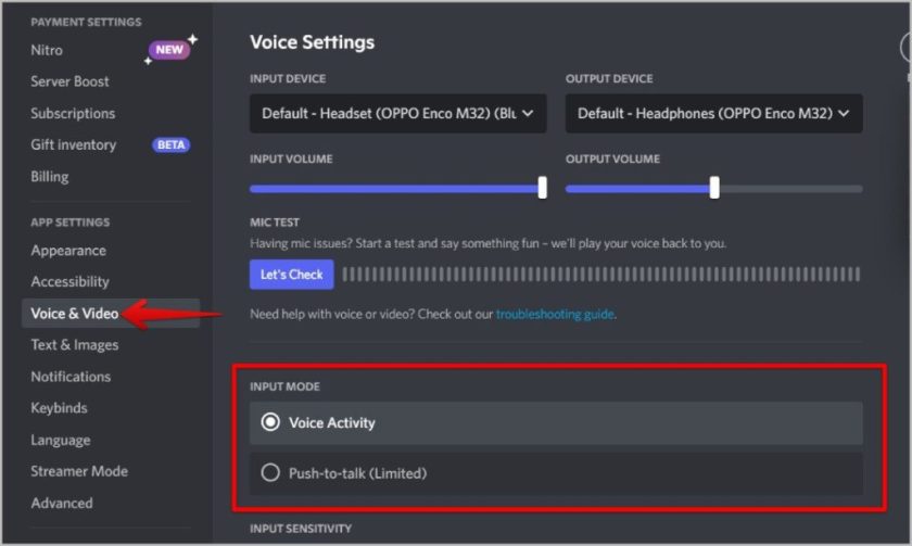 Discord'da Mikrofon Çalışmama Sorunu Bilgisayar ekranında Discord logosu ve bir mikrofon simgesi.