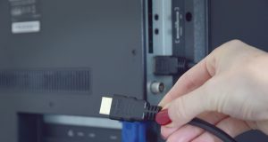 HDMI bağlantısı ile kötü görüntü sorununu gösteren ekran görüntüsü. Ekranda bulanık, bozuk veya renkli görüntü problemleri var.