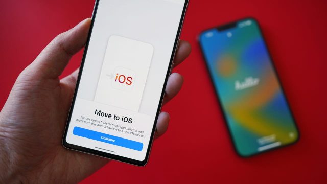 Android telefondan iOS'a veri geçiş sürecini gösteren bir görsel.