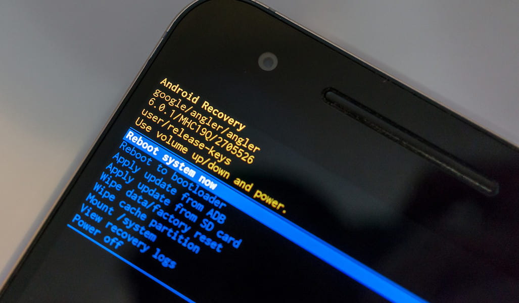 CyanogenMod geri yükleme işleminin adımlarını gösteren bir görsel.