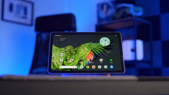 Tablet üzerinde APK dosyası indirilemediğine dair bir uyarı ekranı.