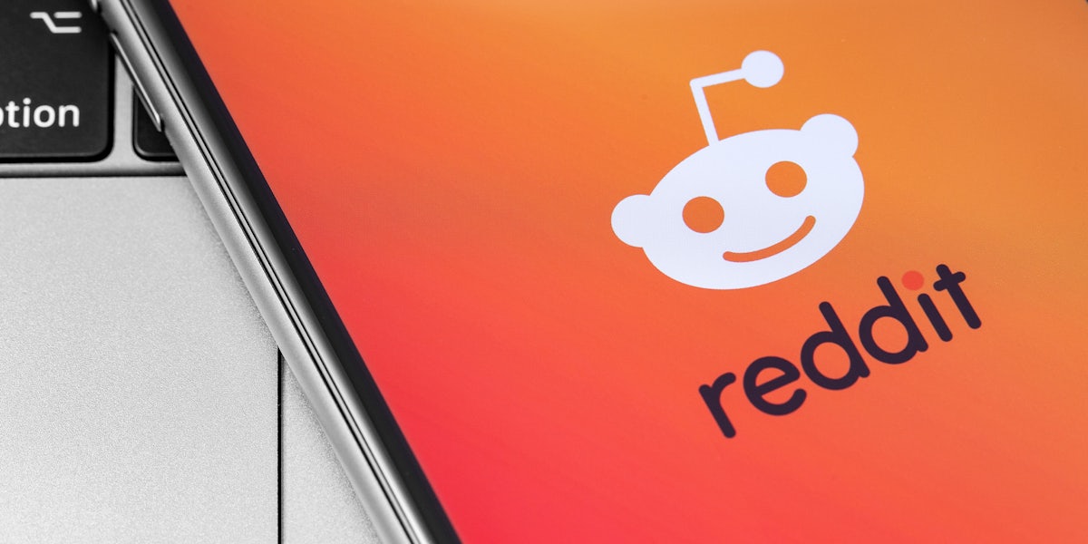Reddit'te Mesaj Atılmıyor Sorunu Reddit platformunda, kullanıcıların mesaj gönderme işlevinde yaşadıkları teknik bir sorun. Mesaj gönderilemiyor ve hata mesajları alınabiliyor.