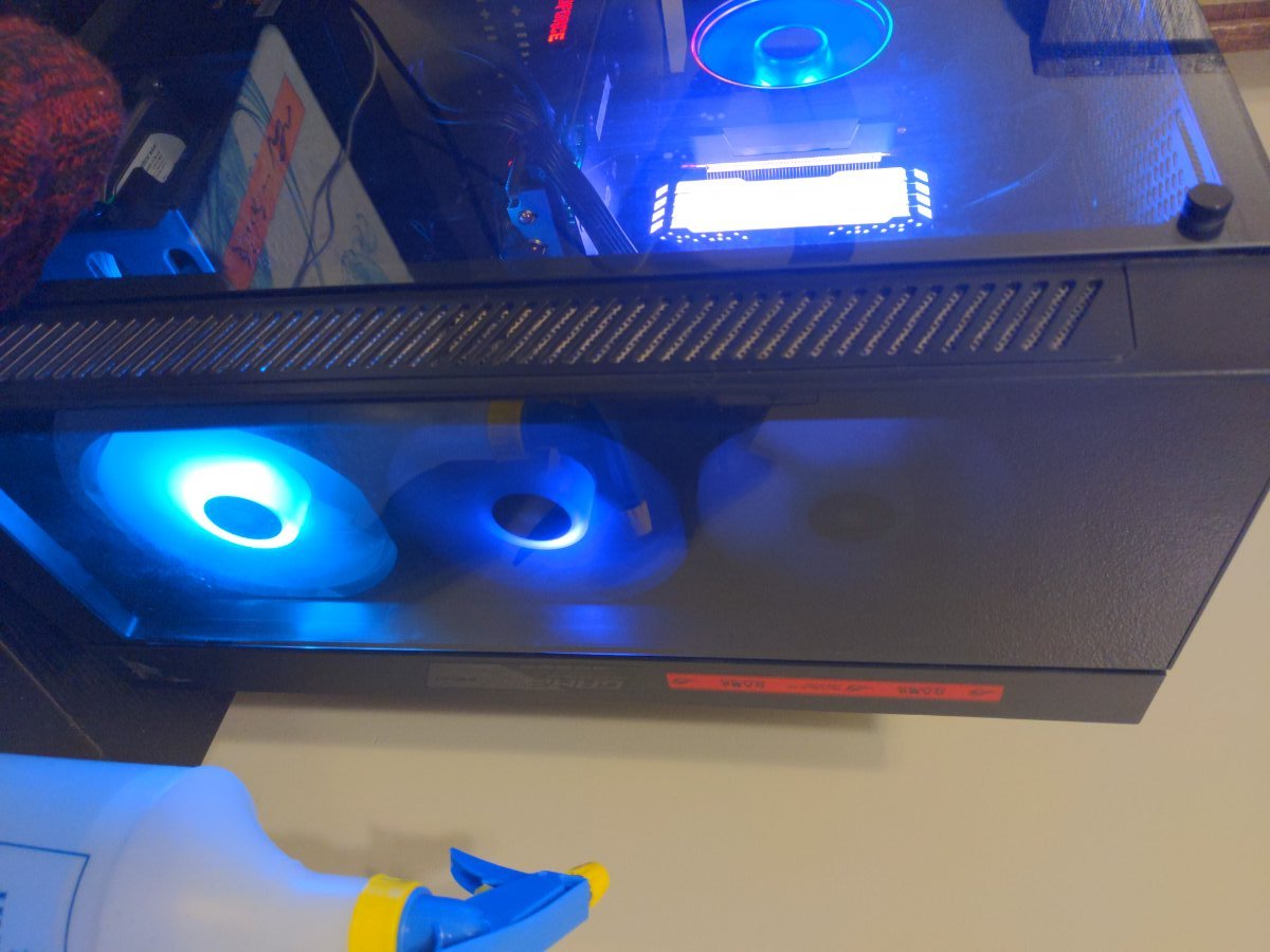 Kasa Fanının RGB Işıkları Çalışmıyor Sorunu Kasa fanının RGB ışıkları çalışmıyorsa, bağlantı sorunları, yazılım uyumsuzluğu veya donanım arızaları bu sorunun nedenleri arasında olabilir.