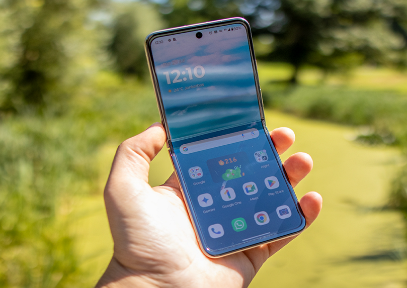 Motorola Razr 50 Ultra Ozellikleri ve Fiyati 3 - Motorola Razr 50 Ultra Özellikleri ve Fiyatı