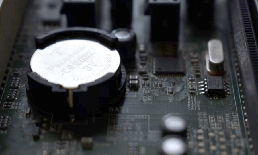 EZ Debug LED DRAM hatasını çözmek için BIOS güncelleme veya sıfırlama adımını gösteren görsel.