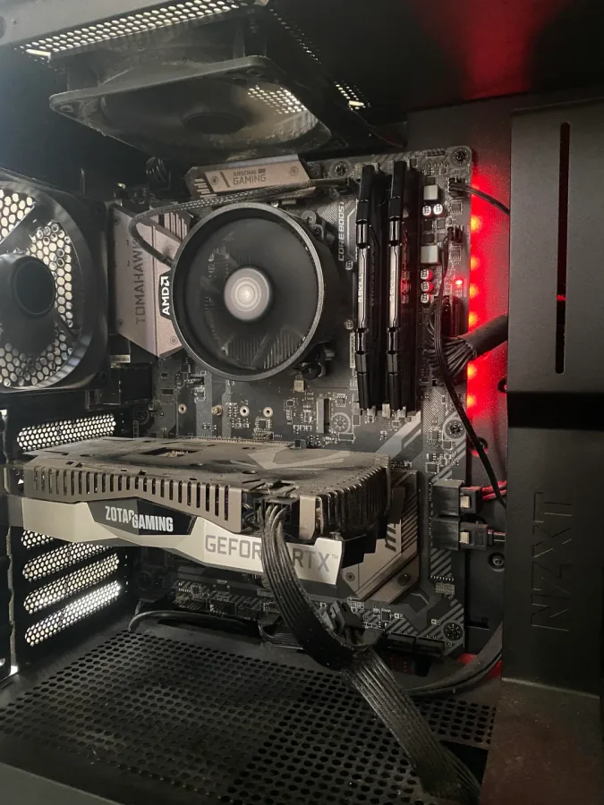 Anakart üzerindeki kırmızı ışığın yanması durumunda uygulanabilecek ekstra çözümler ve öneriler. Görselde, kullanıcıların sorunu çözmek için denemeleri gereken ek yöntemler yer almaktadır.Başlık: