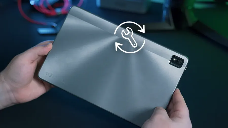 Tablet fabrika ayarlarına sıfırlama işleminin yapılmasını gösteren bir görsel.