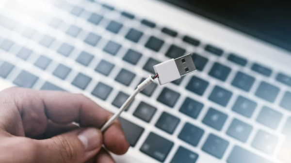 Bilgisayarınızı Yok Eden Kötü Alışkanlıklar: Kaçınmanız Gereken 7 Hata Bilgisayarınızı Yok Eden Kötü Alışkanlıklar