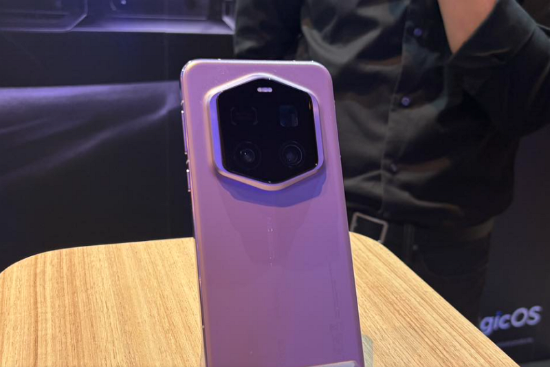 Honor Magic 8 RSR Porsche Design İnceleme Honor Magic 8 RSR Porsche Design